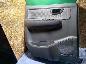 Обшивка двери задняя левая L G7 TOYOTA Hilux 67640-0K010-B7