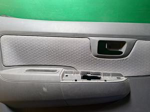 Обшивка двери задняя левая L G7 TOYOTA Hilux 67640-0K010-B7