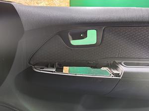 Обшивка двери передняя правая R G7 TOYOTA Hilux 67610-0K010-B3