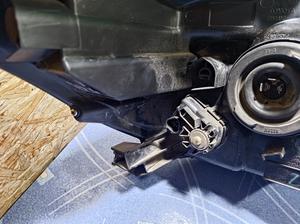 Фара передняя левая L G8 TOYOTA Hilux 81170-0K692