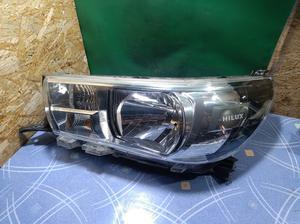 Фара передняя левая L G8 TOYOTA Hilux 81170-0K692