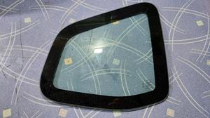 Стекло боковое заднее правое R RENAULT Duster 833068568R