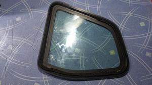Стекло боковое заднее правое R RENAULT Duster 833068568R