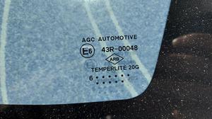 Стекло боковое заднее правое R RENAULT Duster 833068568R