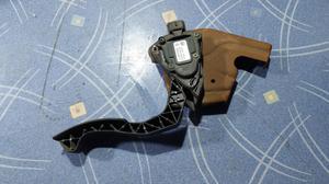 Педаль газа RENAULT Duster 180022703R
