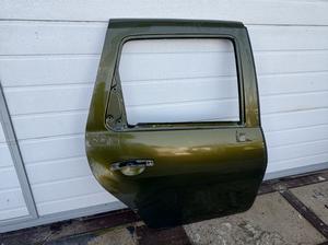 Дверь задняя правая R RENAULT Duster 821007807R