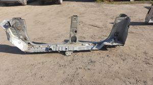 Боковая часть кабины порог стойка правая R G7 TOYOTA Hilux 61403-0K010