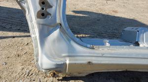 Боковая часть кабины порог стойка левая L G7 TOYOTA Hilux 61404-0K010