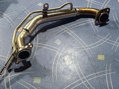 Патрубок системы EGR/1 1GD-FTV TOYOTA HiluxTOYOTA Hilux 25611-0E010