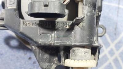 Фара противотуманная левая L G8 TOYOTA Hilux 81220-0D110