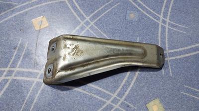 Кронштейн интеркулера №1 G7 TOYOTA Hilux 17945-30080
