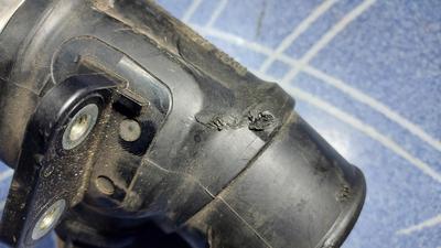 Патрубок дроссельной заслонки TLC Prado 150 TOYOTA Land Cruiser Prado 150 17360-11050