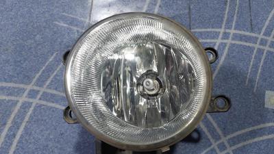 Фара противотуманная левая L G8 TOYOTA Hilux 81220-0D110