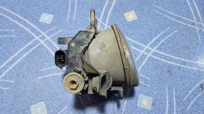 Фара противотуманная правая R G8 TOYOTA Hilux 81210-0D110
