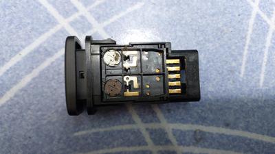 Кнопка обогрева боковых зеркал G7 TOYOTA Hilux 84790-0K050