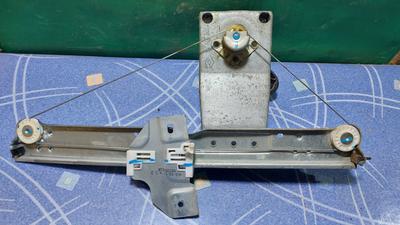 Стеклоподъёмник двери задней правой R RENAULT Duster 8200733830