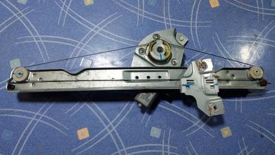 Стеклоподъёмник двери передней правой R RENAULT Duster 8200733828