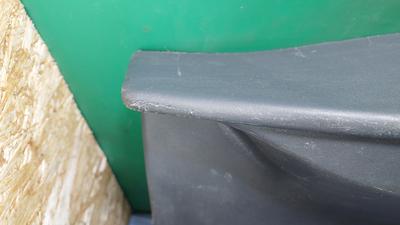 Обшивка двери багажника RENAULT Duster 909008523R