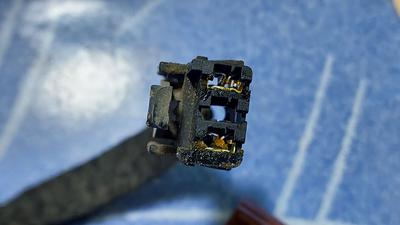 Проводка двери задней правой R RENAULT Duster 241263691R