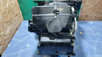 Корпус отопителя (печки) RENAULT Duster 271205197R