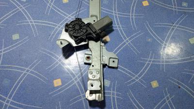Стеклоподъёмник двери передней правой R RENAULT Duster 8200733828