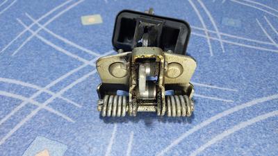 Ограничитель двери задней правой R RENAULT Duster 804305879R