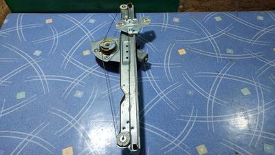 Стеклоподъёмник двери передней правой R RENAULT Duster 8200733828