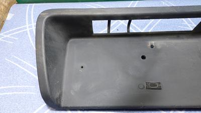 Накладка бампера под номерной знак G7 TOYOTA Hilux 52179-0K010