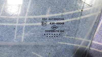 Стекло двери передней левой L RENAULT Duster 803015990R