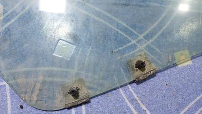 Стекло двери передней правой R RENAULT Duster 803000544R