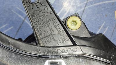 Фара передняя правая R Ford Focus 2 поколение, рестайлинг Прочие автомобили Прочие марки 8M51-13100-AE