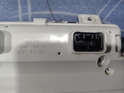 Щиток приборов МКПП G8 TOYOTA Hilux 83800-FBJ72