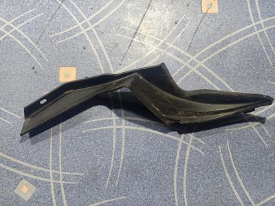 Уплотнитель водосток L G8 TOYOTA Hilux 53867-0K050