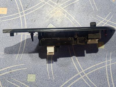 Блок управления стеклоподъёмниками передний левый L G8 TOYOTA Hilux 84820-0D600