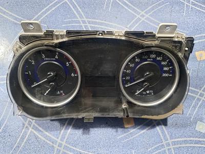 Щиток приборов МКПП G8 TOYOTA Hilux 83800-FBJ72