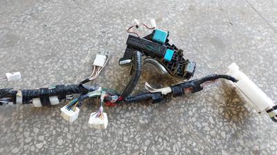 Проводка подторпедная 2GD-FTV МКПП G8 TOYOTA Hilux 82138-KKJ02