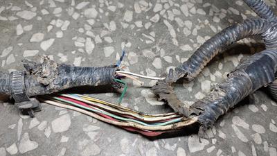 Проводка подкапотная 2GD-FTV МКПП G8 TOYOTA Hilux 82115-KKY91