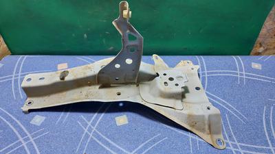 Кронштейн замка капота G8 TOYOTA Hilux 53208-KK020