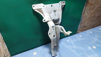 Кронштейн замка капота G8 TOYOTA Hilux 53208-KK020