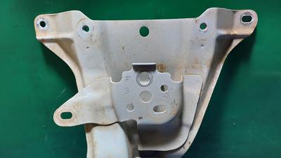 Кронштейн замка капота G8 TOYOTA Hilux 53208-KK020