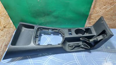 Консоль салона центральная МКПП G8
