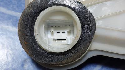 Замок двери передней правой G8 TOYOTA Hilux 69030-02600