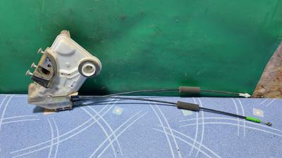 Замок двери передней левой L G8 TOYOTA Hilux 69040-02450