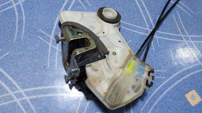 Замок двери передней левой L G8 TOYOTA Hilux 69040-02450