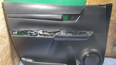 Обшивка двери передняя левая G8 TOYOTA Hilux 67620-0KA90-C0