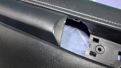 Обшивка двери передняя левая G8 TOYOTA Hilux 67620-0KA90-C0