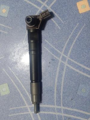 Форсунка топливная 1GD-FTV G8 TOYOTA Hilux 23670-11010