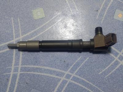 Форсунка топливная 1GD-FTV G8 TOYOTA Hilux 23670-11010
