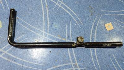 Домкрат в комплекте с ключом запасного колеса G8 TOYOTA Hilux 09111-0K161