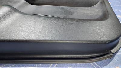 Обшивка двери передняя правая G7 TOYOTA Hilux 67610-0K010